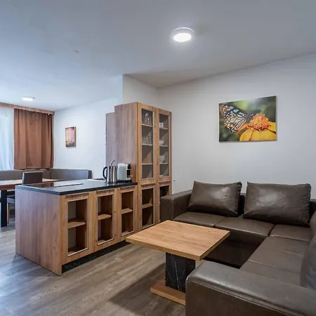 Maiskogelblick By We Rent