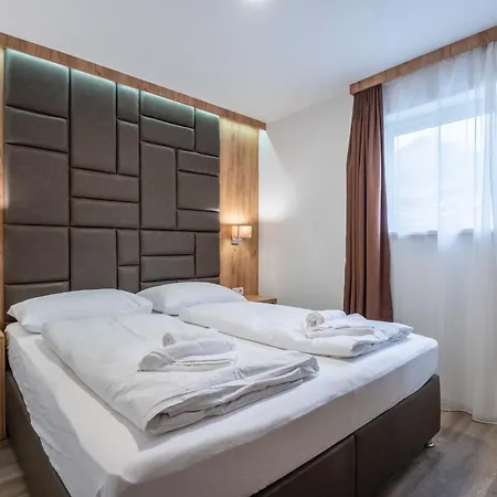 Maiskogelblick By We Rent